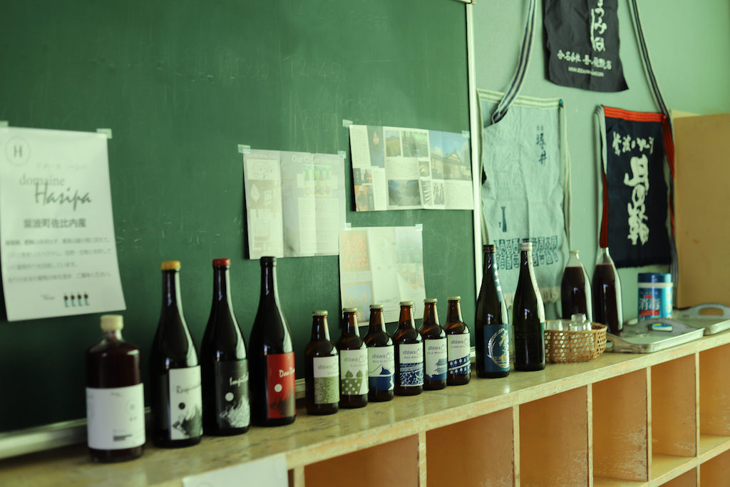 紫波町水分小学校で開催した酒とまちづくりの未来論(トークセッション)の教室